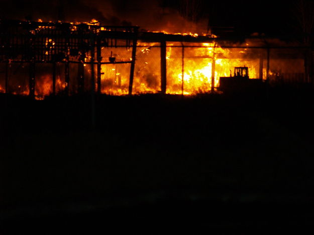 Hot and fast fire. Photo by Duane J. Willliams/KLCB-KTNY (c) 2010.