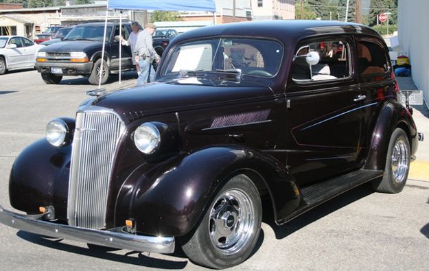1937 Chevy. Photo by LibbyMT.com.