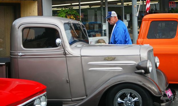 Checking out a 1936 Chevy Pickup. Photo by LibbyMT.com.