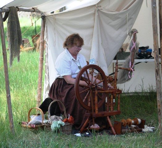 Spinning demonstration. Photo by LibbyMT.com.