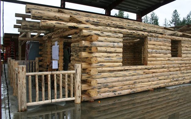 Log cabins. Photo by LibbyMT.com.