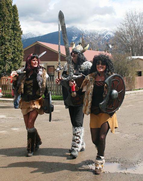 Viking escorts. Photo by LibbyMT.com.