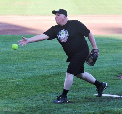 Duane pitches. Photo by LibbyMT.com.