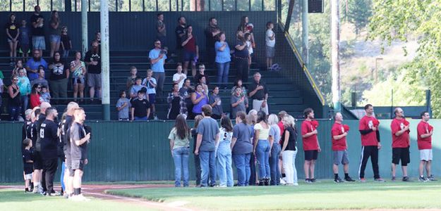 School choirs sing the National Anthem. Photo by LibbyMT.com.