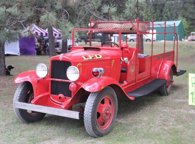 1932 Chevrolet fire truck. Photo by LibbyMT.com.