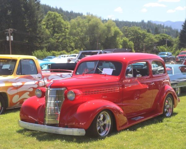 1938 Chevy coupe. Photo by LibbyMT.com.