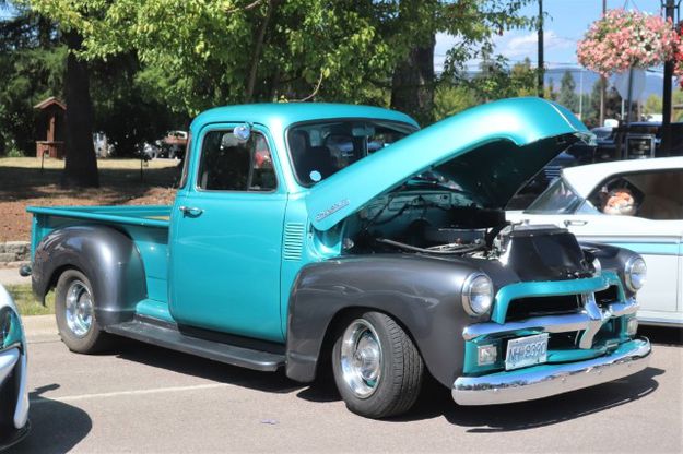 1954 Chevrolet truck. Photo by LibbyMT.com.