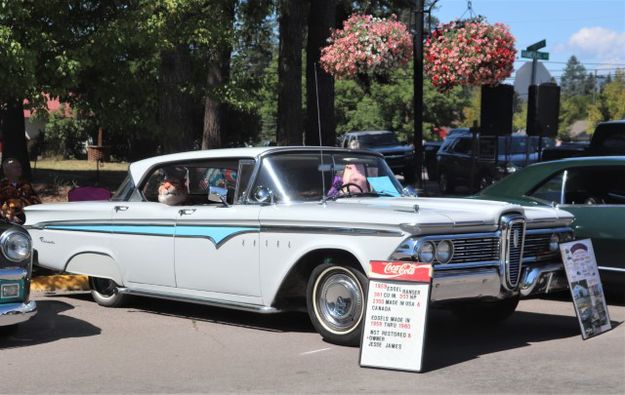 1959 Edsel Ranger. Photo by LibbyMT.com.