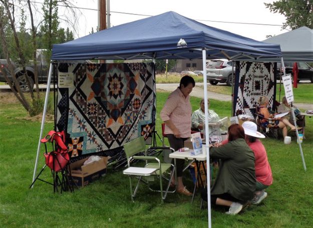 Kootenai Valley Quilt Guild raffle quilt. Photo by LibbyMT.com.