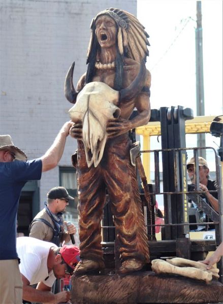 Sam Bowsher Honoring the Buffalo. Photo by LibbyMT.com.