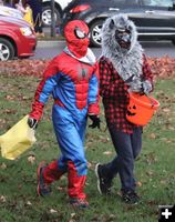 Spidey and Hungry Howler. Photo by LibbyMT.com.