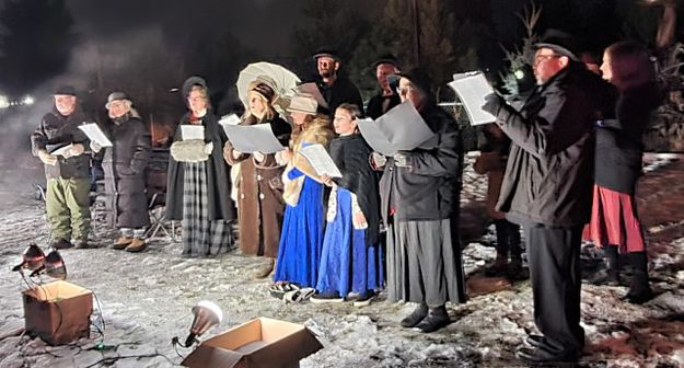 Victorian Carolers. Photo by LibbyMT.com.