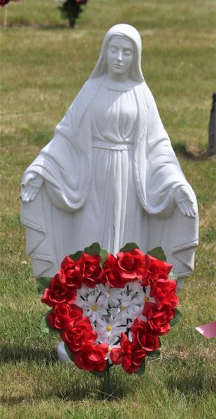 Another angel. Photo by LibbyMT.com.