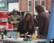 Rotary provided hot dogs. Photo by LibbyMT.com.