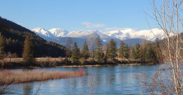 On the way to the dam. Photo by LibbyMT.com.