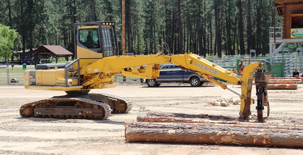 Log loader. Photo by LibbyMT.com.