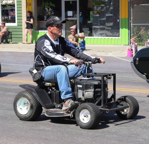Custom lawnmower. Photo by LibbyMT.com.