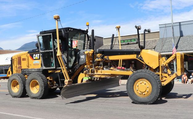 Grader. Photo by LibbyMT.com.
