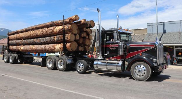 CohenourTrucking. Photo by LibbyMT.com.