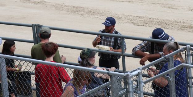 <center>Autographs after</center> <center>the show</center>. Photo by LibbyMT.com.