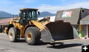 Big loader. Photo by LibbyMT.com.