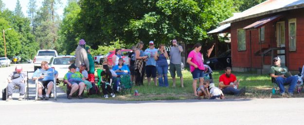 Waiting for the parade. Photo by LibbyMT.com.