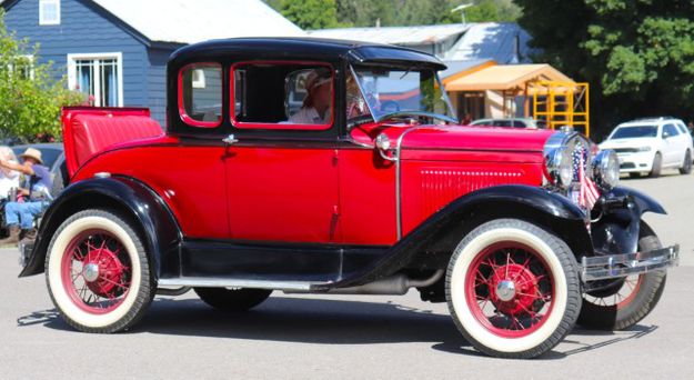 1930 Ford Model A. Photo by LibbyMT.com.
