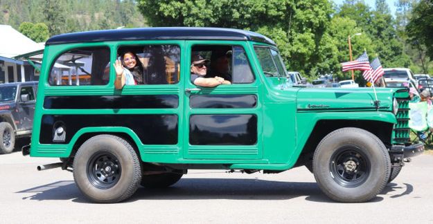 <center>1952 Willys Jeep</center> <center>Station Wagon</center>. Photo by LibbyMT.com.
