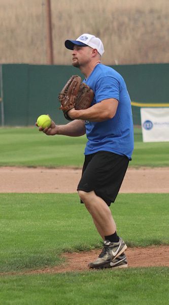 Riddle pitches. Photo by LibbyMT.com.