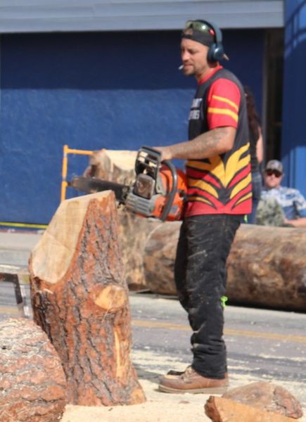 Kyle Thomas starts a quick carve on Thursday. Photo by LibbyMT.com.