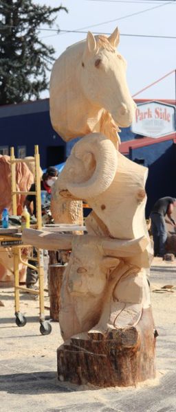 Stefan's carving. Photo by LibbyMT.com.