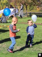 There were balloons. Photo by LibbyMT.com.