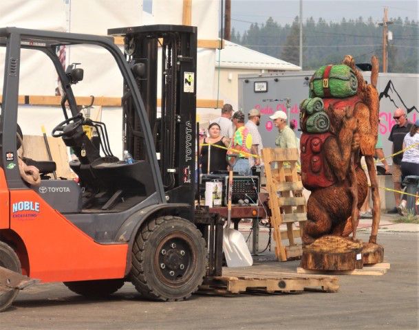 How to move a bear. Photo by LibbyMT.com.