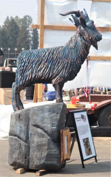 <center>Micky Grayum</center <center>King Puck</center>. Photo by LibbyMT.com.