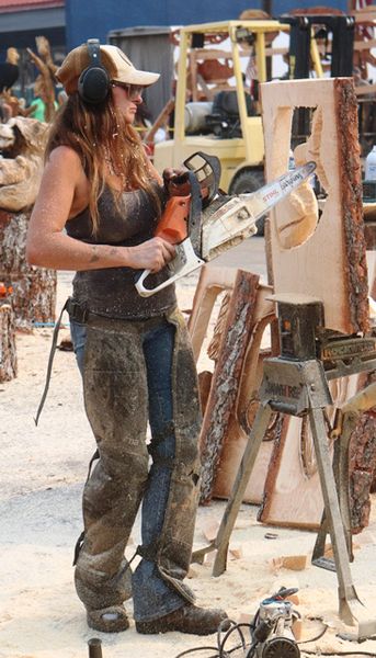 Marina working on a quick carve. Photo by LibbyMT.com.